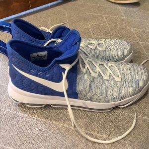 Men’s Nike basketball shoes size 12